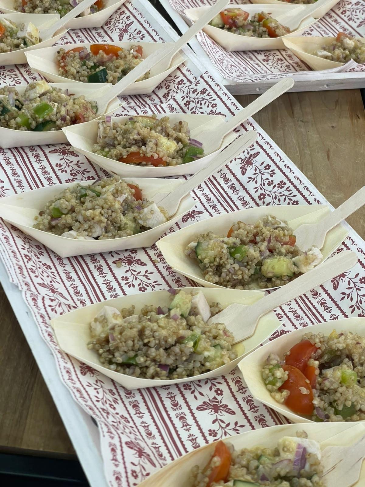 Cuencos de ensalada de quinoa